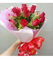 send 12 pcs. red roses in hand bouquet to cebu